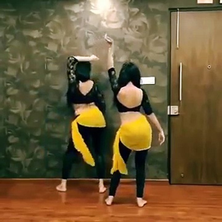 Girl dance on tip tip barsa pani song