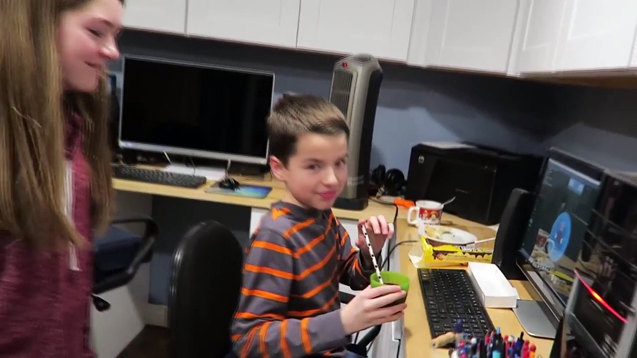 Jordan Pranks Family / That YouTub3 Family