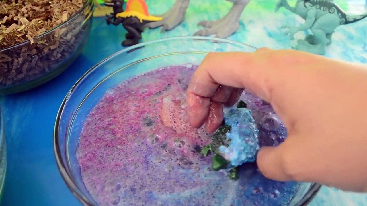 Dinosaur eggs Jurassic World toys Indominus Rex surprise fizzing hatching magic dino