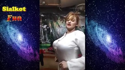 Afreen Khan Mujra Actress Talking To Fans part #32