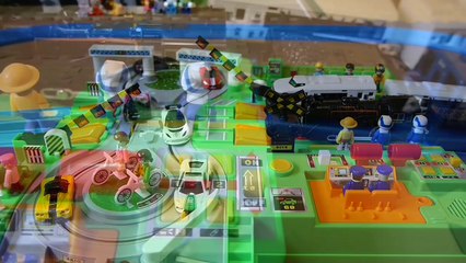 【プラレール】トミカと遊ぼう！ＤＸ踏切ステーション ☆ 駅やロータリーのサウンドもたくさんあって楽しい！