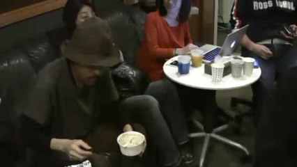 長時間素の状態のKOBAMETAL3 ～カレーを食べる～