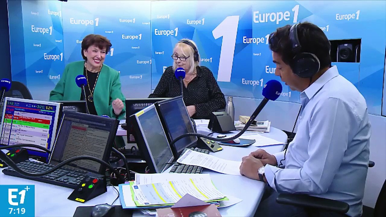 Roselyne Bachelot  dans les Monologues du Vagin : "Un geste politique qui veut transcender les clivages"