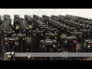 In food waste fight, Brits turn bread into beer