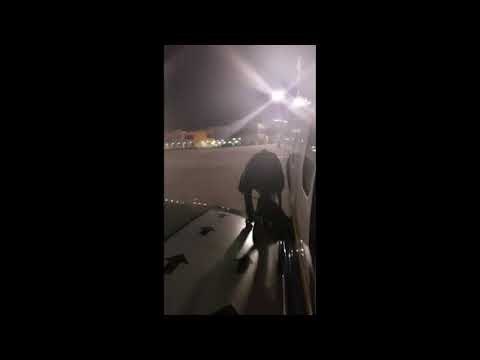 Tired of waiting, Ryanair passenger gets out and sits on wing