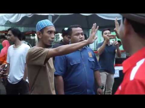 Pemuda usir Pakatan Harapan dari bazar Ramadan