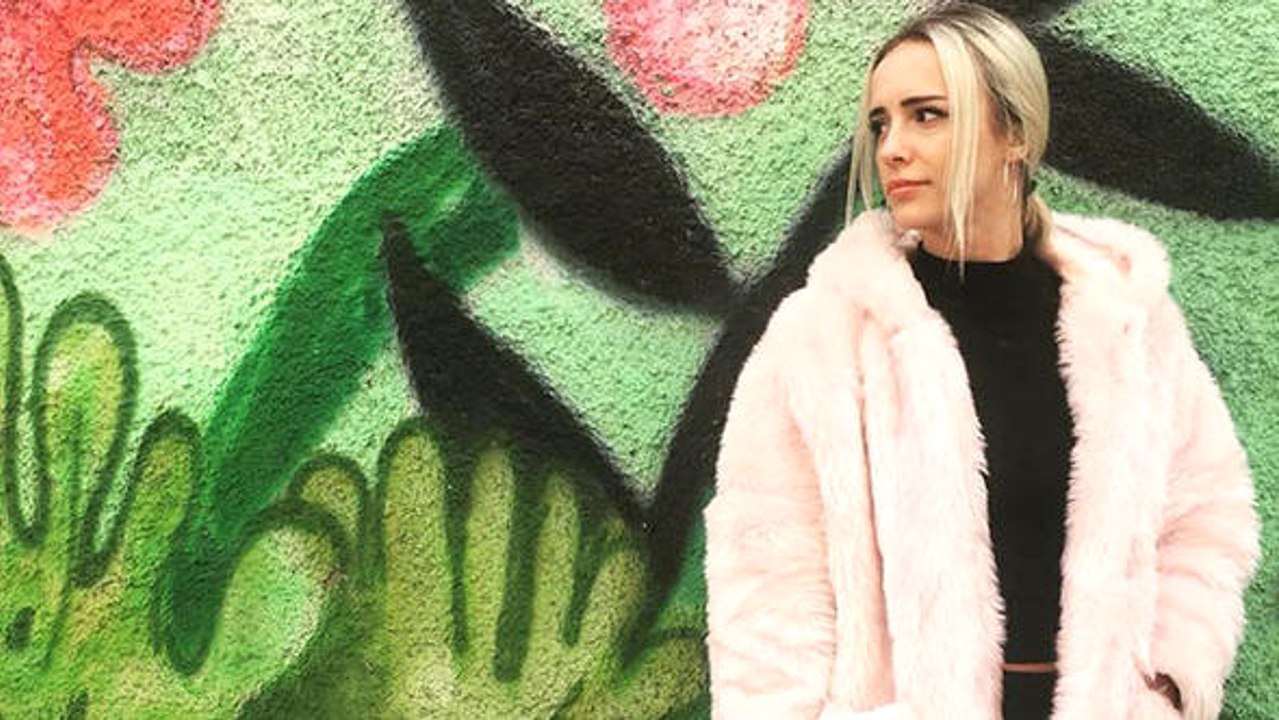 Doğum Gününü Kutlayan Genç Kız, 6'ncı Kattaki Evinin Penceresinden Düşüp Öldü