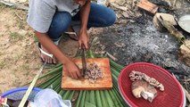 village food fory | how to cooking pig intestine | traditional food in cambodia (3)