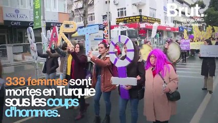 Turquie : quinze femmes arrêtées alors qu'elles manifestaient contre le sexisme