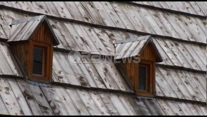 Ora News - Ambasada austriake promovon dhe zhvillon turizmin malor shqiptar