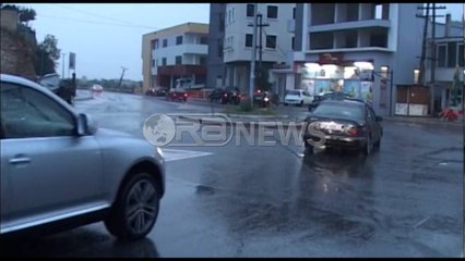 Скачать видео: Ndeshja Shqipëri-Spanjë rëndon trafikun në supertradën e Lezhës