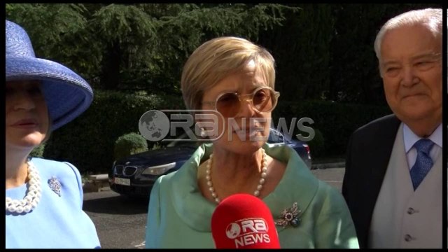 Ora News - Princ Leka II e Princeshë Elia martohen në “Pallatin Mbretëror”