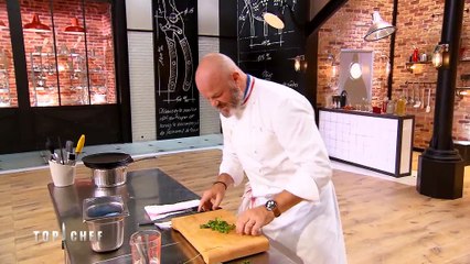 "Top Chef" 2018 : Philippe Etchebest se coupe un doigt, Mathew vole à son secours