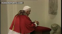 Benedict XVI in Vatican Grottoes prays for deceased Popes