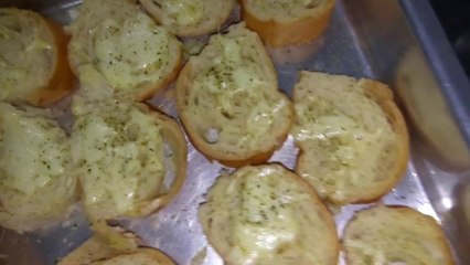 ♥ Lanche da tarde fácil e rápido - delicia - torrada com queijo e orégano ♥  #12