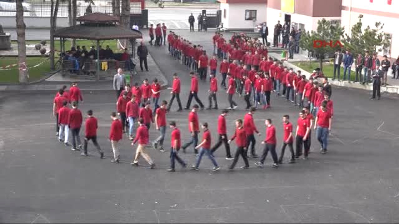 Kayseri Suriyeli Öğrenciler İstiklal Marşı Okudu, Zeybek Oynadı, Türkü Söyleyip, Mehmet Marşı Okudu
