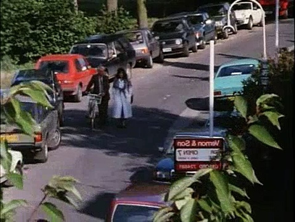 Inspector Morse S01 E03 Service of All the Dead part 2/2