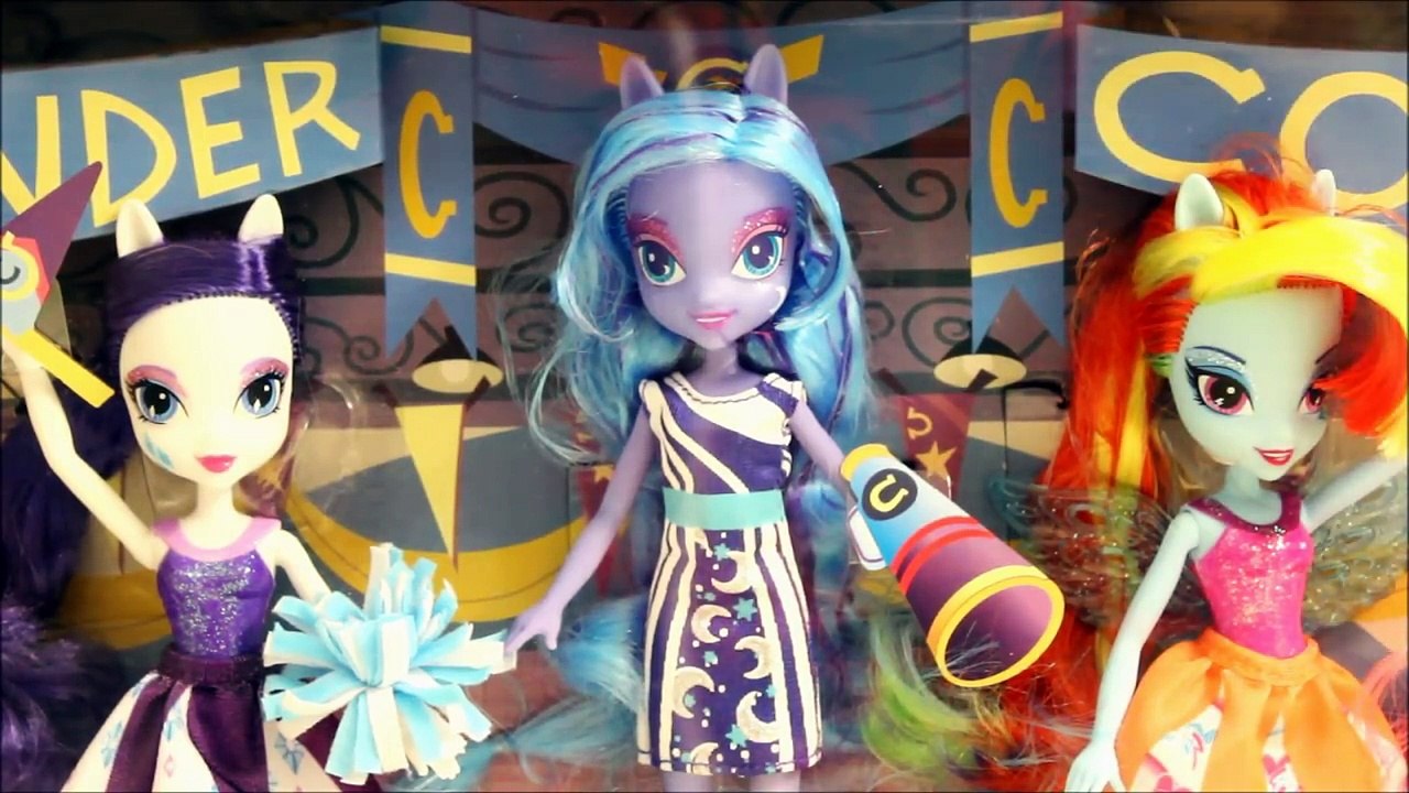 My Little Pony Equestria Girls Canterlot High Pep Rally Set featuring Vice Principal Luna
