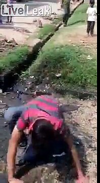 Drogué il prend son bain dans les égouts !