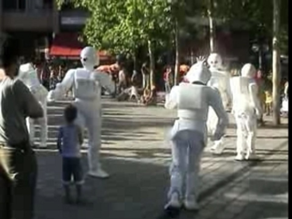 Androidmontagecourt