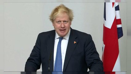 Boris Johnson amenaza a Rusia con una "respuesta contundente"