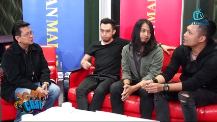 Persembahan Estranged atas trak pikap