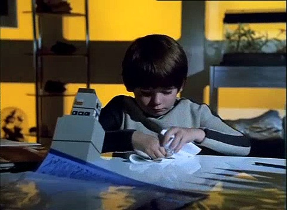 Space 1999 S01 E07 Missing Link