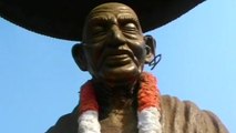 Mahatma Gandhi's Statue Vandalised In Kerala's Kannur district | Oneindia News