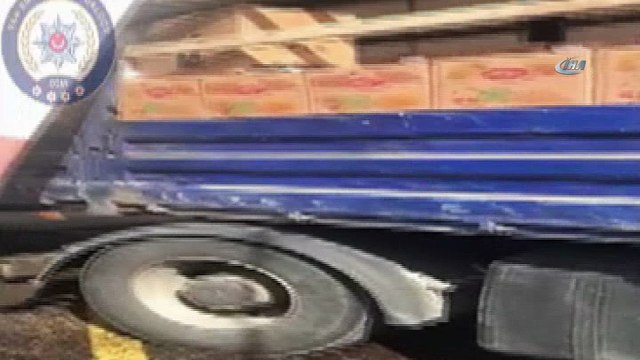 Mobilya malzemesi içerisinde 32 bin paket kaçak sigara bulundu