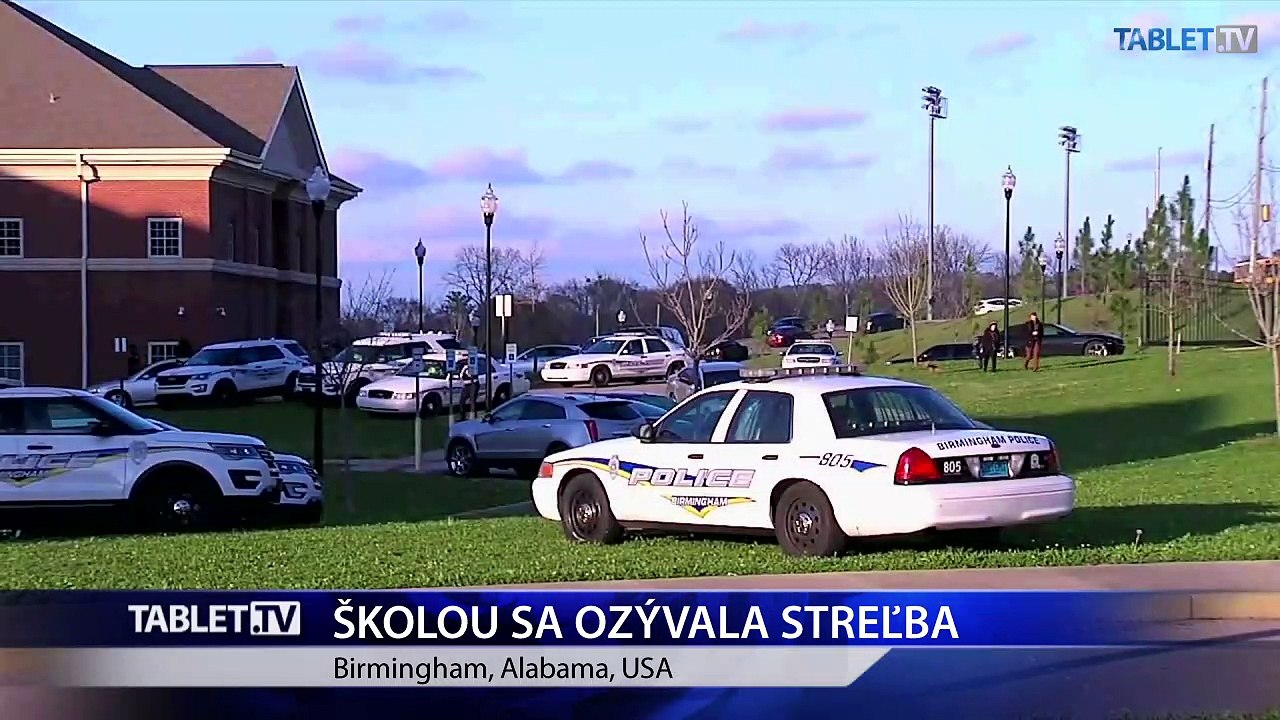 Pri streľbe na strednej škole v Birminghame zahynula študentka
