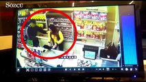 Sancaktepe'de bir markete giren silahlı iki şüpheli kadın kasiyeri darp ettikten sonra kasada bulunan 14 bin lirayı alarak kaçtı