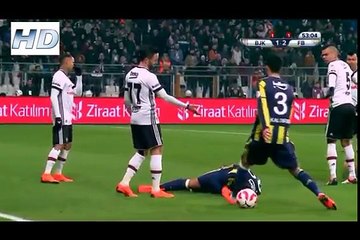 Beşiktaş - Fenerbahçe maçında KAVGA çıktı !! Quaresma