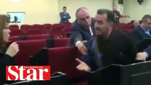 CHP�li üye, MHP�li kadın meclis üyesinin üzerine yürüdü