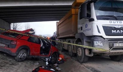 Emniyet şeridindeki kamyona çarpan mühendis öldü