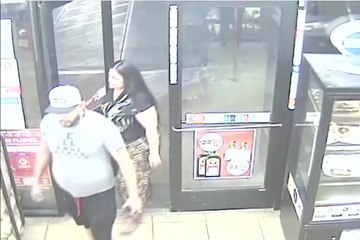 Surveillance video shows credit card skimmer suspects in Phoenix