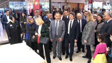 'Hanım Eller' sergisine yoğun ilgi...Kadınların yaptığı eserler büyük beğeni topladı