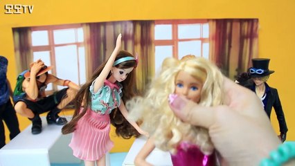 ◎무서운이야기 모음집◎ 공포특집 학교이야기! 여러분은 귀신을 찾았나요? 흥미진진한 괴담속으로! 바비인형의 재미있는 장난감 인형극 어린이채널♡모모TV/모모토이즈