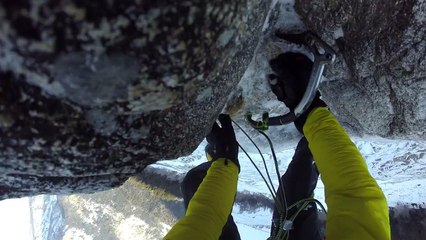 Descente en rappel très risquée