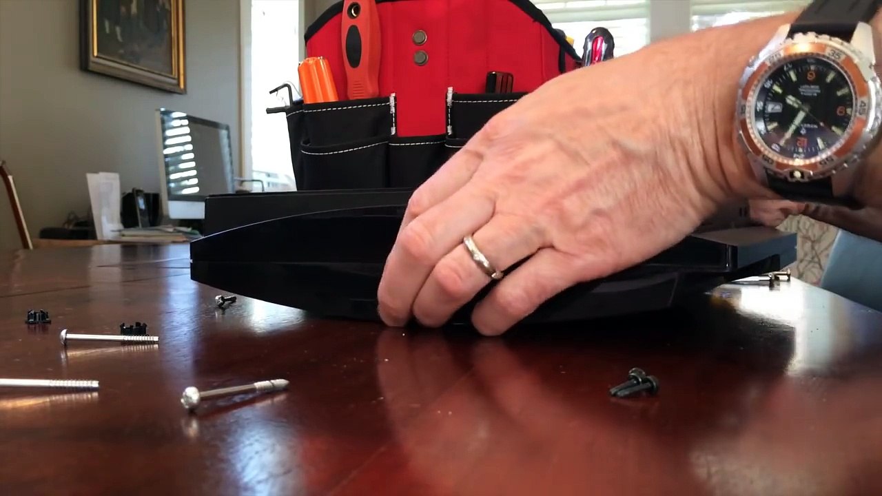How to disassemble and clean your PS3 laser video Dailymotion