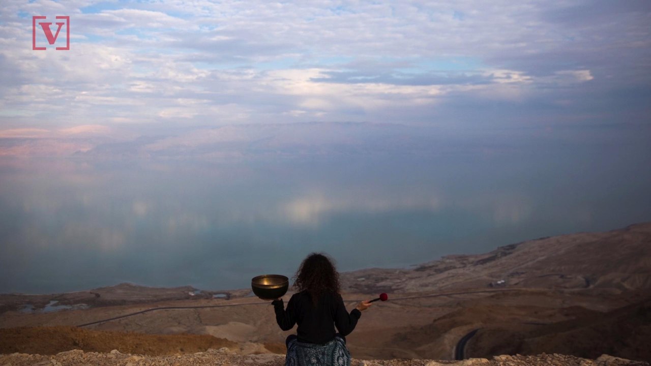 The Dead Sea Is Rapidly Shrinking, Making The Tourist Attraction Almost a Ghost Town