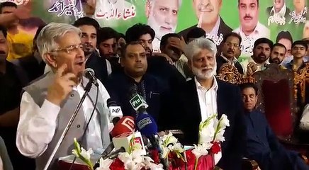 Khawaja Asif being thrown ink on his face - Dailymotion