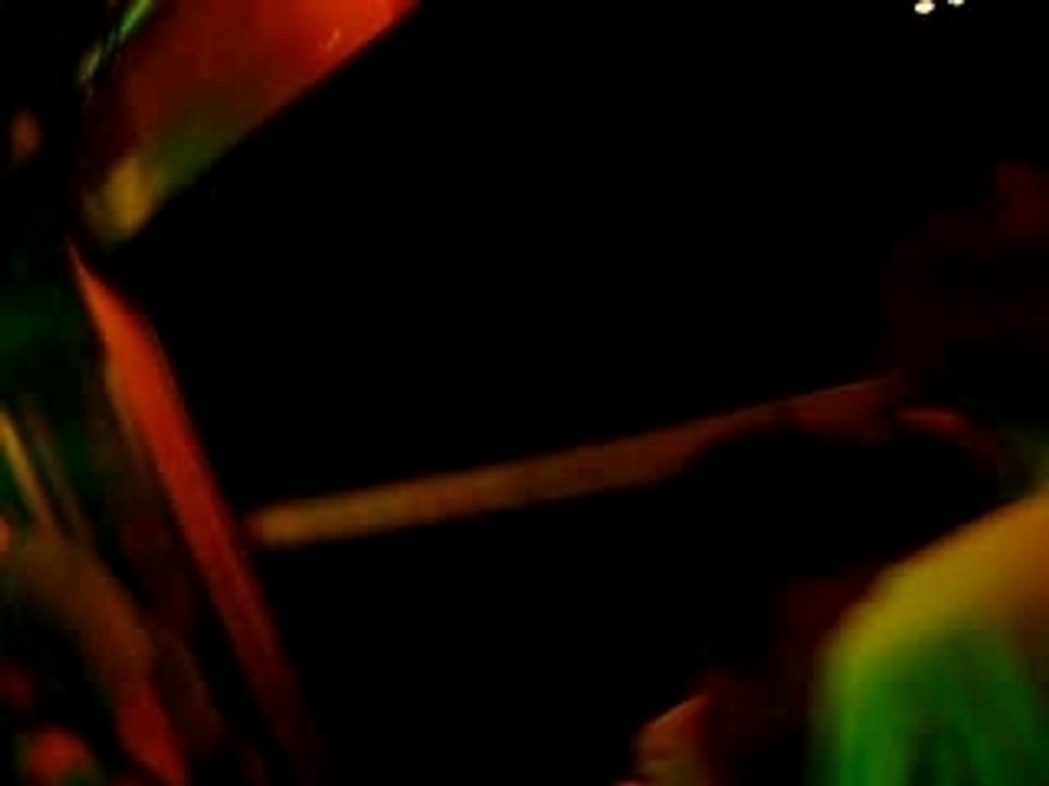 Coup de tete d'olive mal filmé