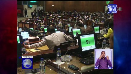 Ochoa podría ser censurado por el pleno legislativo