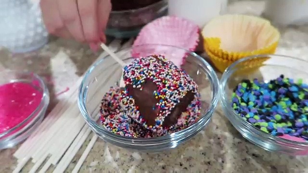 Chef Ava How To Make Simple Giant Flower Marshmallow Pops | Kids Cooking and Crafts Easy DIY Guide