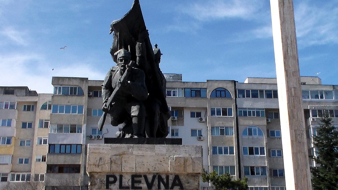Heroes monument