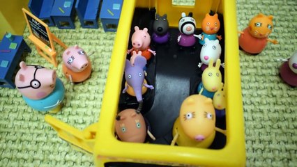 Bajka Świnka Peppa po polsku. Żywe potwory na wycieczce w parku dinozaurów!!!