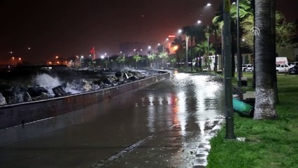 Download Video: İskenderun Körfezi'nde fırtına - HATAY