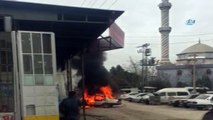 Tamirciye kızdı, kendi arabasını yaktı...Otomobilin alev alev yanma anı kamerada