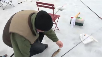 هذا الصباح- الصيد بالبحيرات المتجمدة رياضة ومصدر دخل بفرنسا