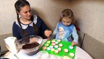 Катя с Людой готовит кексы - обезьянки DIY